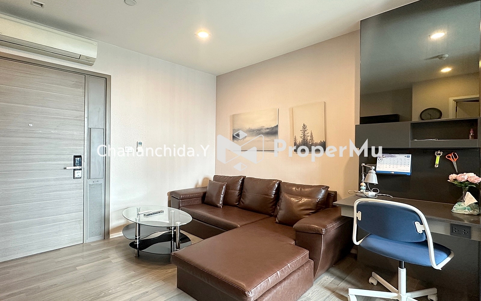 Sale : The Room Sukhumvit 69 Condo 🚆 High floor with furniture ,near BTS Phra Khanong station.