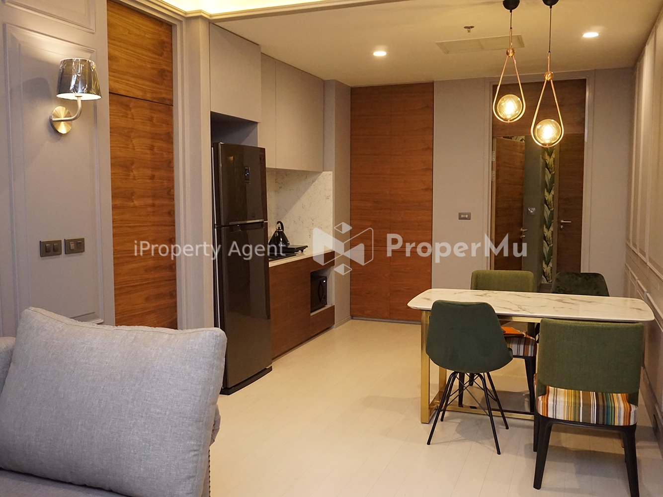 Condo for sale, Noble Ploenchit, next to BTS Ploenchit, Bangkok (with private lift)