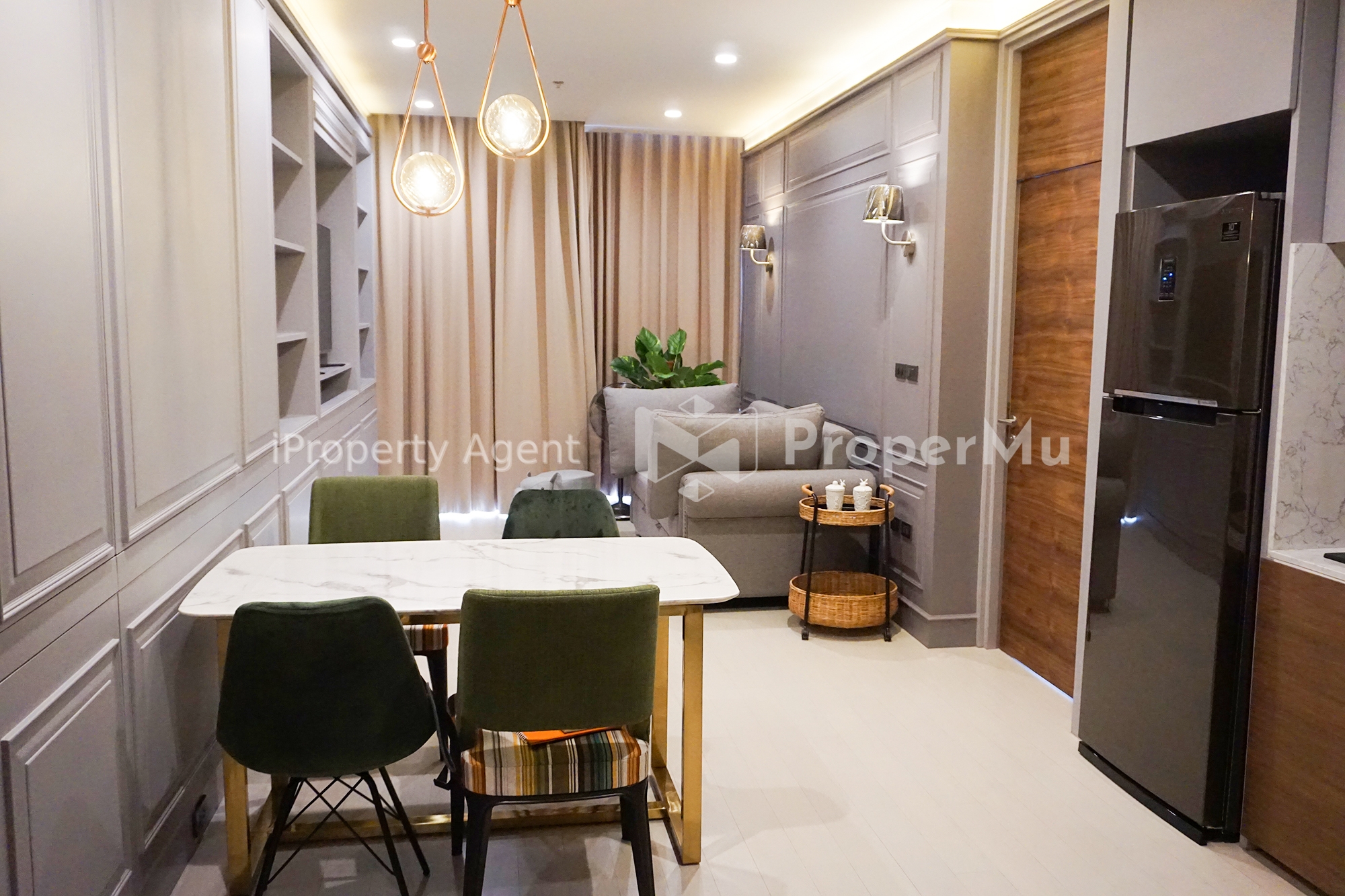 Condo for sale, Noble Ploenchit, next to BTS Ploenchit, Bangkok (with private lift)