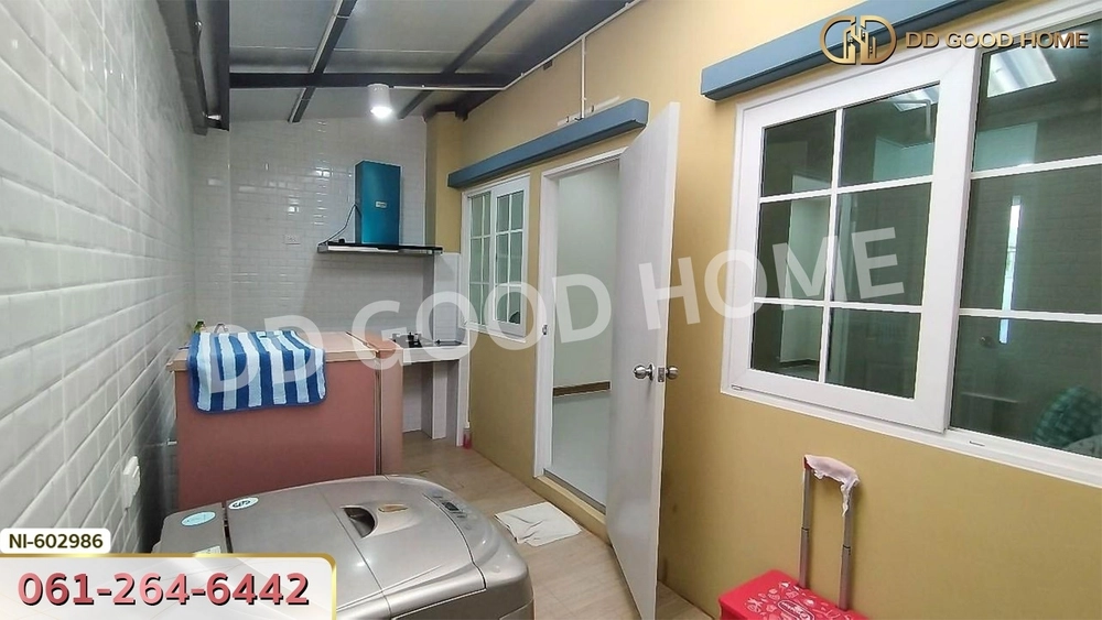 Townhome Golden Town Tiwanon-Chaengwattana, Pathum Thani, near Impact Arena, Muang Thong Thani 