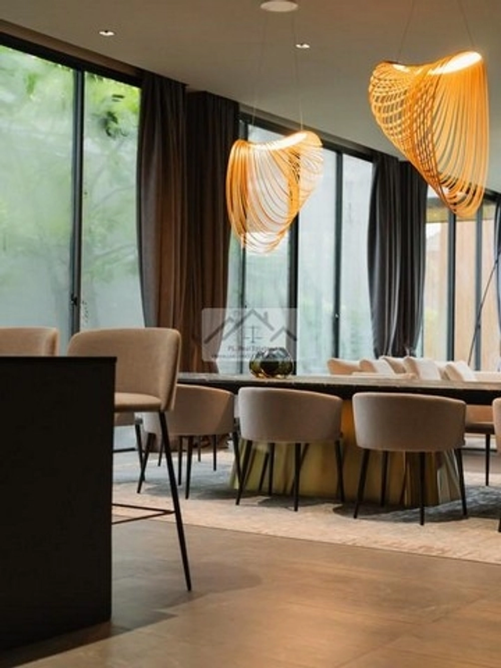 For sale, 3-storey luxury single house, Unique Luxury, 215 sq m., Lat Phrao 71, Soi Nakniwat 20, with 18-meter swimming pool, fully furnished, with furniture, swimming pool view in every bedroom, near Central East Ville, along the expressway, with elevator
