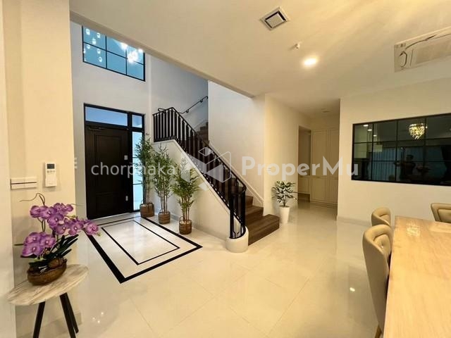 For rent: 2-storey luxury detached house, Nantawan Rama 9 project, new Krungthep Kreetha intersection, near Bright International School