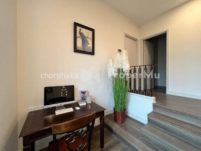 For rent: 2-storey luxury detached house, Nantawan Rama 9 project, new Krungthep Kreetha intersection, near Bright International School