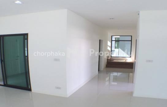 P313 for rent, single house, Aura Aura Ramkhamhaeng 94, near MRT Sammakorn, convenient travel, suitable for living