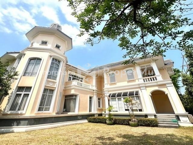 For sale: Luxury single house, The Royal Residence Kaset-Nawamin project, The Royal Residence, near The Walk Kaset