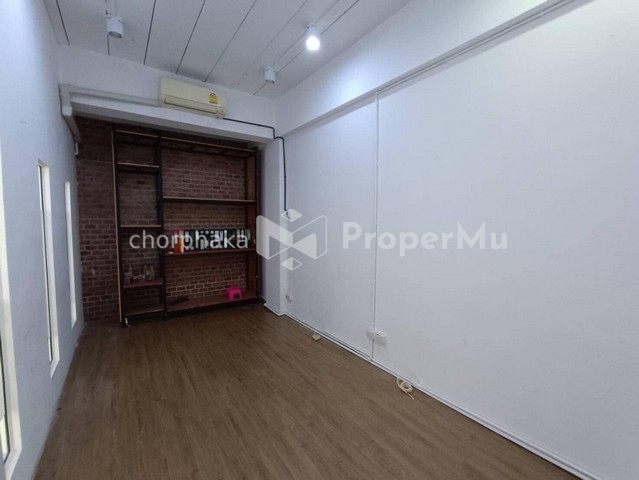 PP278 For sale, for rent, 5 and a half-storey office building, Wisutthani Building, Soi Lat Phrao 10