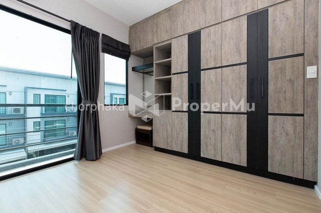 P333 For rent, 3-storey townhouse, Baan Klang Muang, Rama 9 - On Nut, new design townhouse