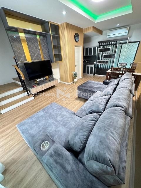 For rent 3-storey townhouse, Baan Klang Muang, Rama 9, Krungthep Kreetha (newly built) Baan Klang Mu