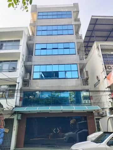 Urgent sale, building, shophouse, Bobae, Khlong Thom, Pom Prap Sattru Phai District, view of Wat Phu