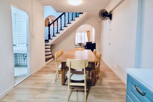 P354 Townhouse for rent, 3 floors, Happyland Ville Village, Cha. Lacha 32, Sukhumvit 105 Road, conve