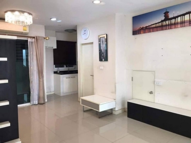 For rent, 3-storey townhouse, Baan Klang Muang Chokchai 4, Soi 50, BAAN KLANG MUANG CHOKCHAI 4, Lat 