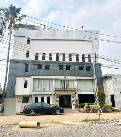 For rent, 6-storey office building with rooftop, on the main road, next to Soi Chin Khet 2, Ngam Won