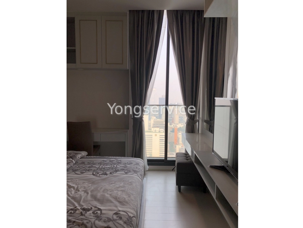 Condo for sale, Noble Ploenchit, next to BTS Ploenchit, in front of the project, size 75.45 square meters, 2 bedrooms, 2 bathrooms, 40th floor, Building B, fully furnished