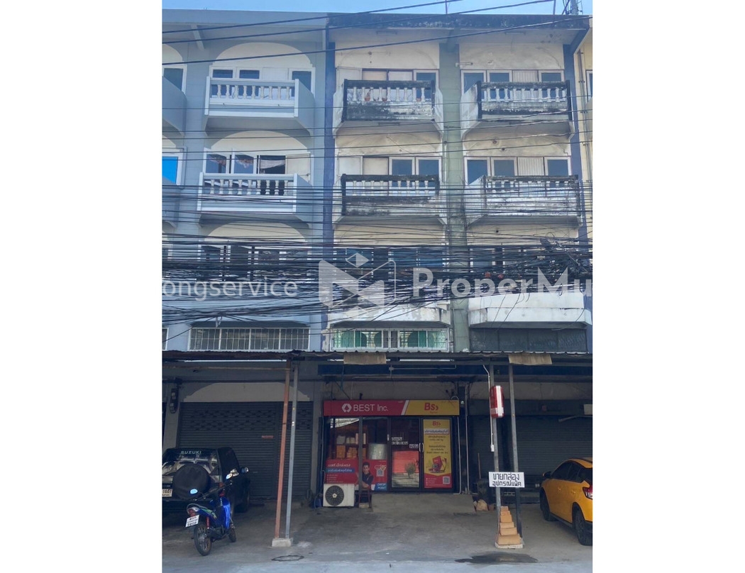 Commercial building, Soi Samakkhi, Nonthaburi, next to Samakkhi Road