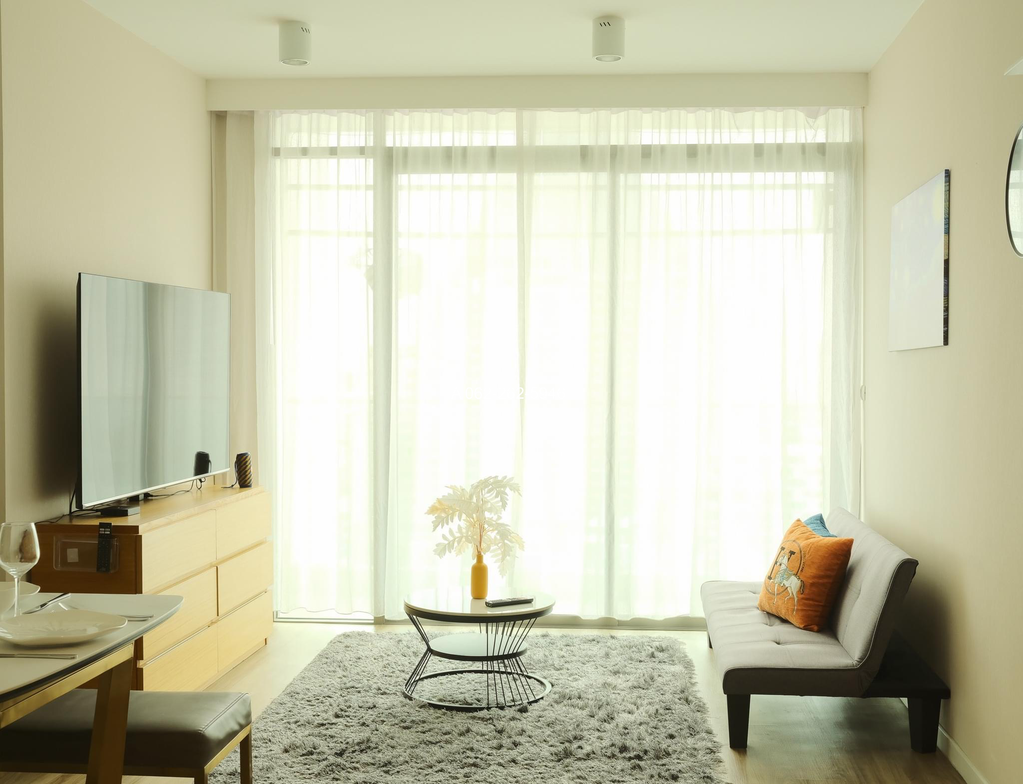 New room! For rent Siamese Surawong, Fully furnished near MRT Samyan, ready to move in. Contact 062-262-5946