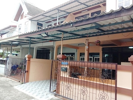  House for rent near MRT-BTS Ratchada-Ladprao