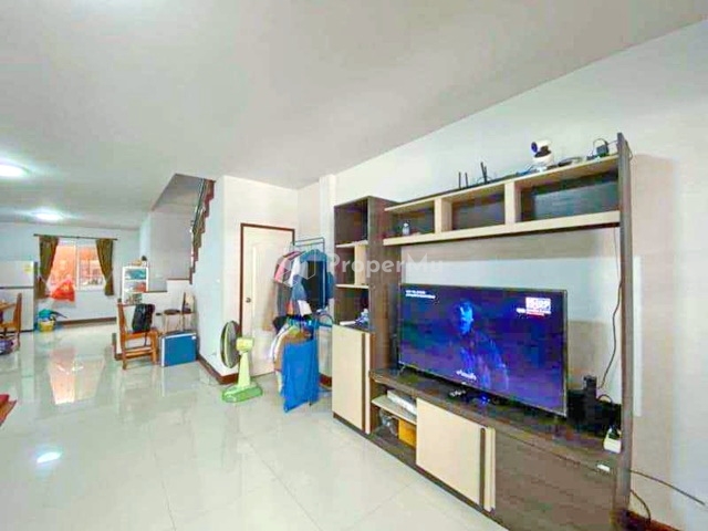 MRT SriLasalle 2.1km. Townhouse for rent 2Storeys 3 bed 2 bath 200 sq.m. 22 sq.wa. Robinson Bangna