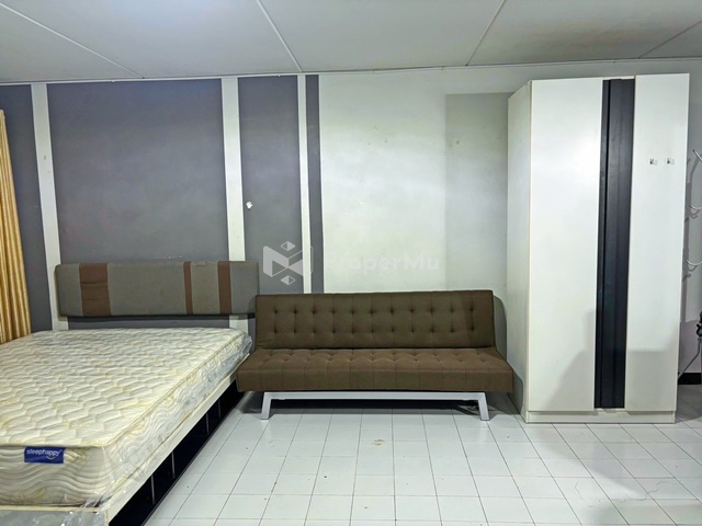 MRT Srirat 1.3km. Business area shopping area Condo for rent Popular Building C7 7th floor furniture