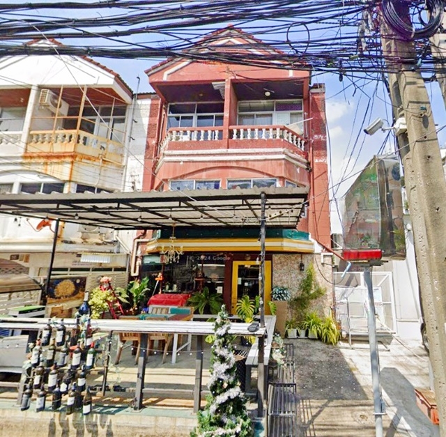 for a restaurant good 3-storey corner commercial building The Jazz Wang Hin 5bed 4bath suitable