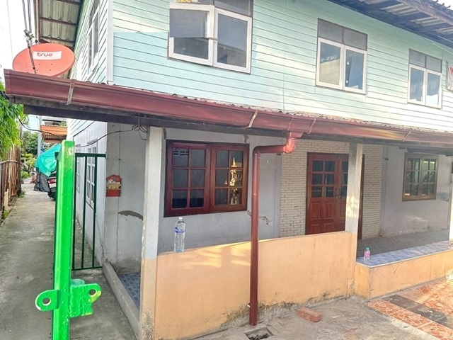 Soi OnNut 72-76 Suera Sala Loi School 200 m. for sale/rent 2-storey detached house 55 sq.wa. 205 sq.