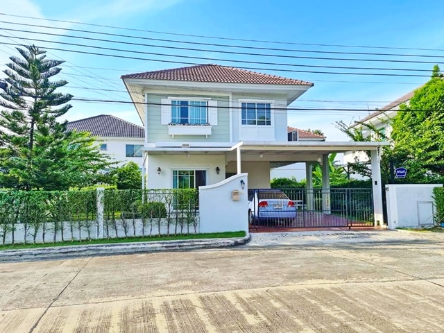 Kasem Bundit University, Romklao 1.2 km. Luxury mansion MRT Min Buri 1.8 km. RIS School Romklao Rd.6