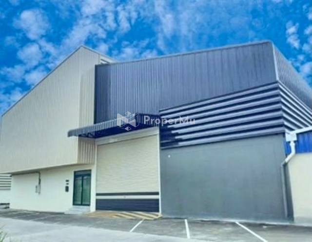 Robinson Chonburi Amata 1.4 km. The Cheapest Warehouse office 2 -storey 4 bath 2 a/c Rattanakorn Mar