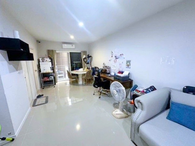 Ramkhamhaeng2 University 1.5km. MRT SuanLuang Rama9 3.6km. 2-storey townhouse Number One Market Ram2