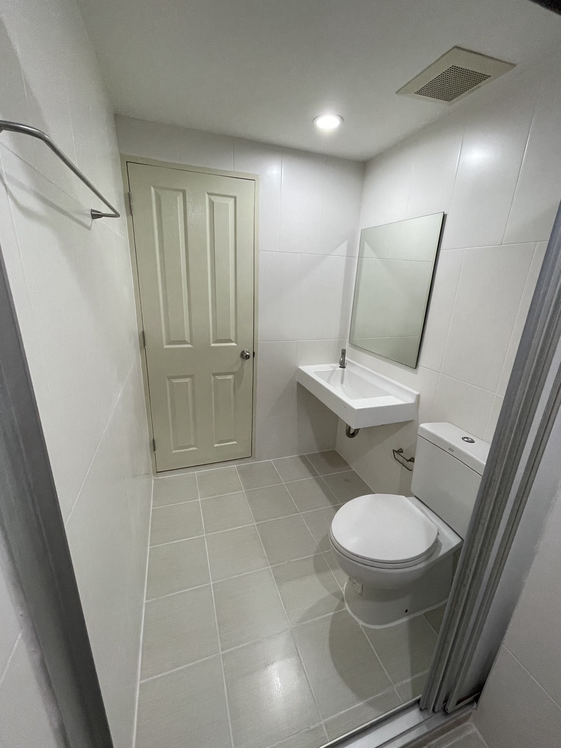 Urgently Sale !!! U Delight 2 @ Bangsue Station (near MRT Bangsue & Tao-poon) 1 Bedroom / 1 Bathroom / 30th Fl.