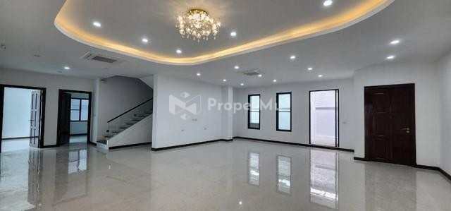 PB4882 Single house for rent, Soi Pridi Banomyong, with interior decoration