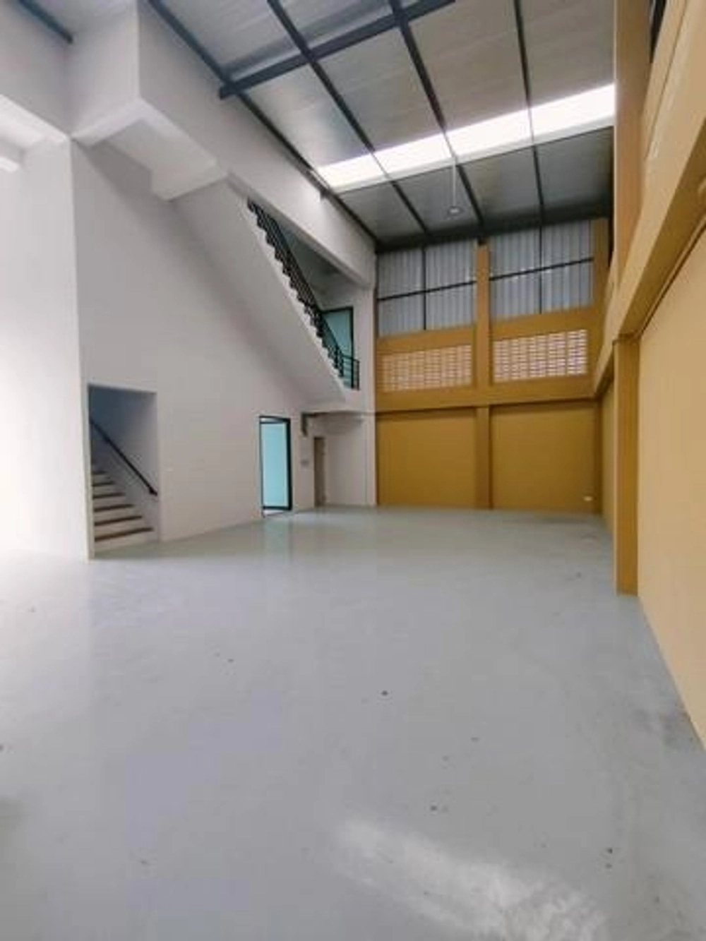 Warehouse and home office for rent, 3 floors, 320 sq m, Chinatown area, Sam Phran, Nakhon Pathom, suitable for SMEs, Offline - Online