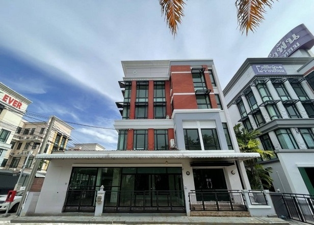 ให้เช่าอาคารสำนักงาน 4ชั้น ย่านบางนา กม.3 ใกล้เซ็นทรัลบางนา