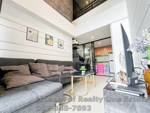 Condo for sale: L Loft Ratchada 19, Chom Phon Subdistrict, Chatuchak District, Bangkok. Corner room, very cheap.