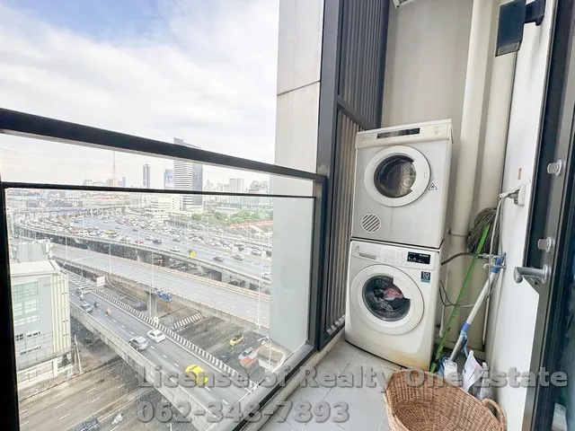 Condo for sale: Chewathai Residence Asoke-Din Daeng, Chewathai Residence Asoke, corner room, very cheap