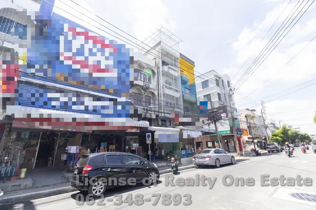 Commercial building for sale, 2 shophouses, Chokchai 4, Lat Phrao, good location