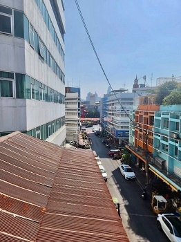 High Potential Investment! 4-Story Shophouse in Yaowarat, Only 90m from Main Road!