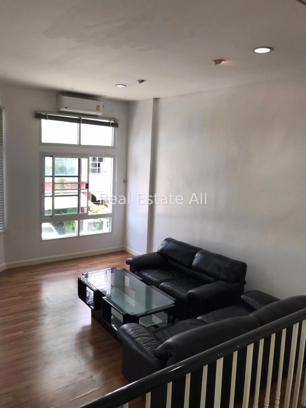 For Rent Townhome 3 story Plus City Park BTS Punnawithi Sukhumvit101/1 fully furnished