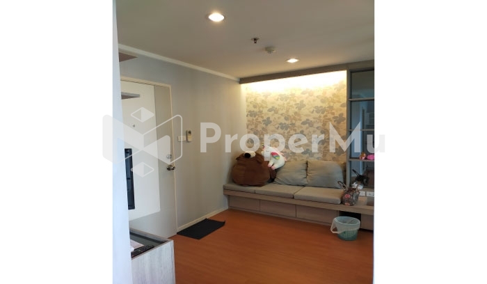 Condo for rent, next to Bang Krasor BTS station, Ratchadaphisek Road, front building, Building B