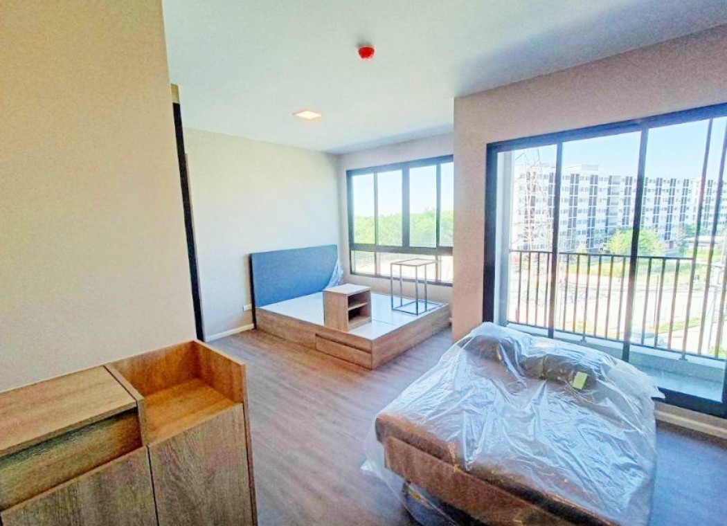 For sale: Dcondo Hideaway - Rangsit Phase 4, size 26 sqm, 5th floor, fully furnished.