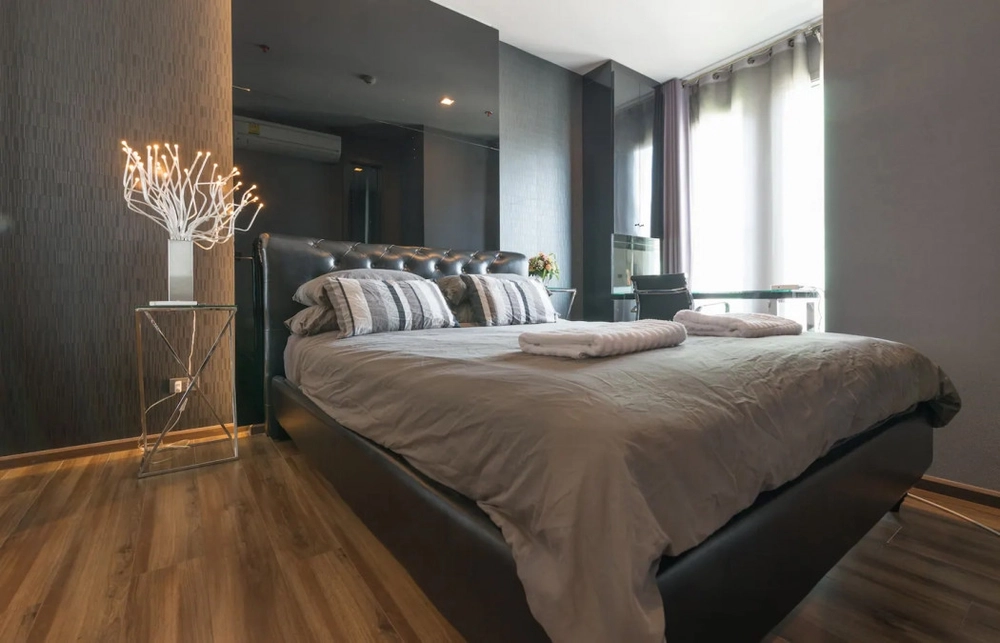 For Sale: The Zeal by Sansiri Condo, Near BTS Ekkamai Fully furnished