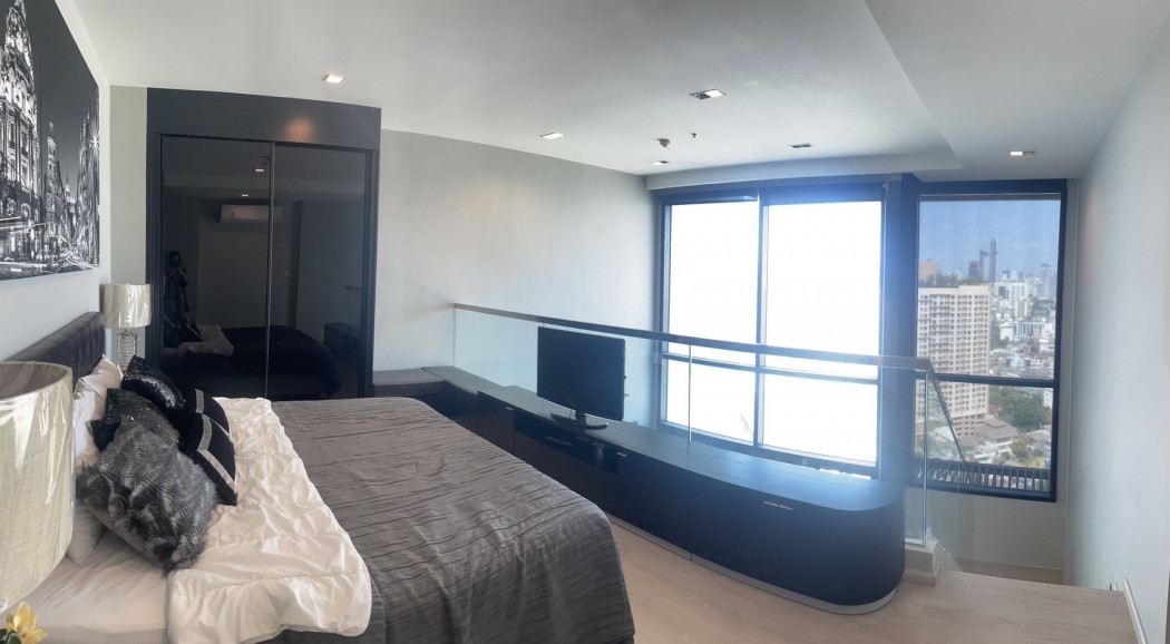 For Rent: 1-Bedroom Duplex at Rhythm Sukhumvit 44/1