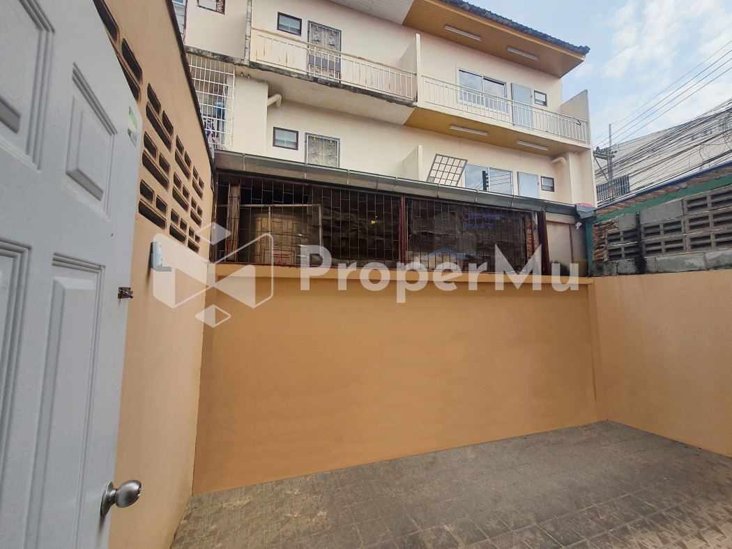 CYP123  2 storey TownHouse for SALE at Permsiri Village, Khao Talo, Pattaya, Chonburi.