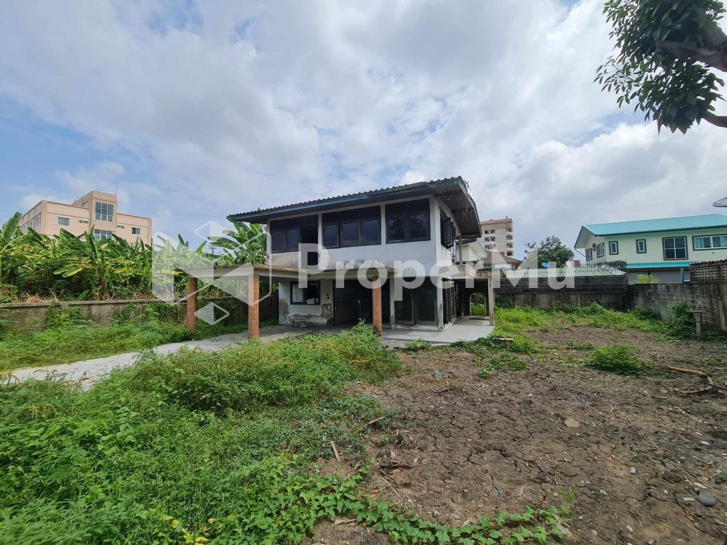 Land for sale, Lat Phrao 80, Soi 14, in the heart of Lat Phrao, 126 sq m, selling at appraised price