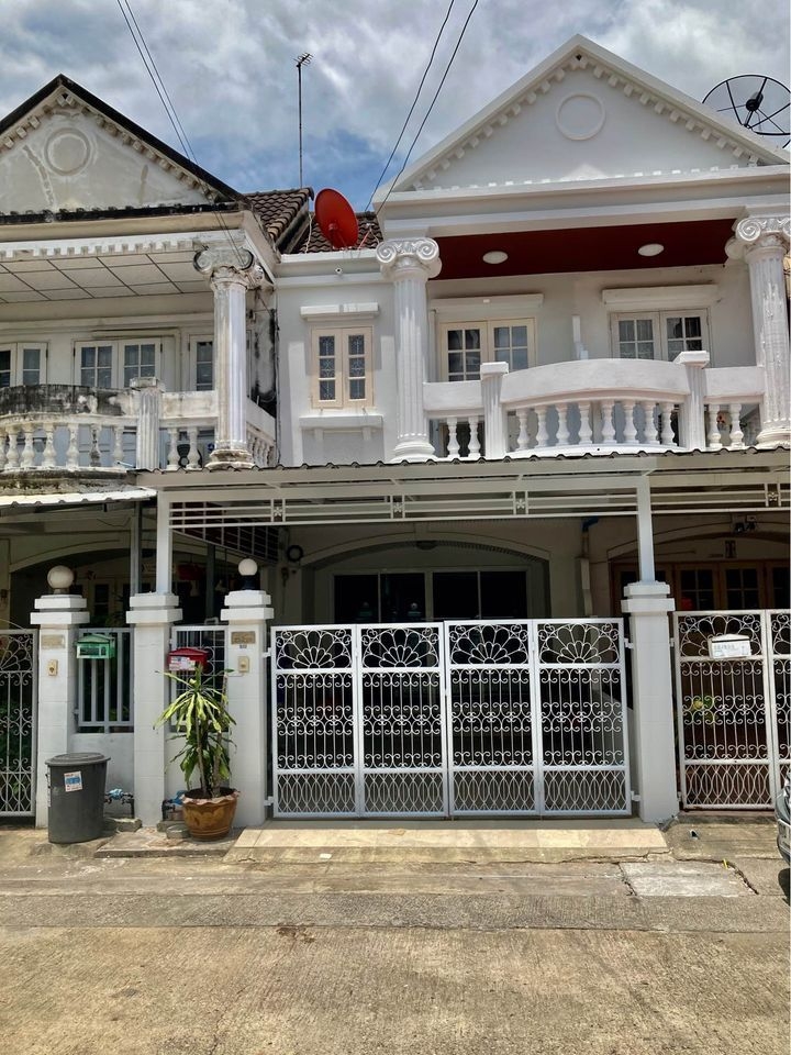 B903 Townhouse for rent, 2 floors, Soi Bangna Trad 56, Bangna