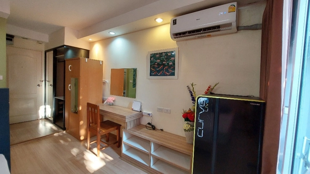 Second-hand condo, cheap price, Humble Living Condo, Soi Chintawet, studio room 21.23 sq m., project decorated room