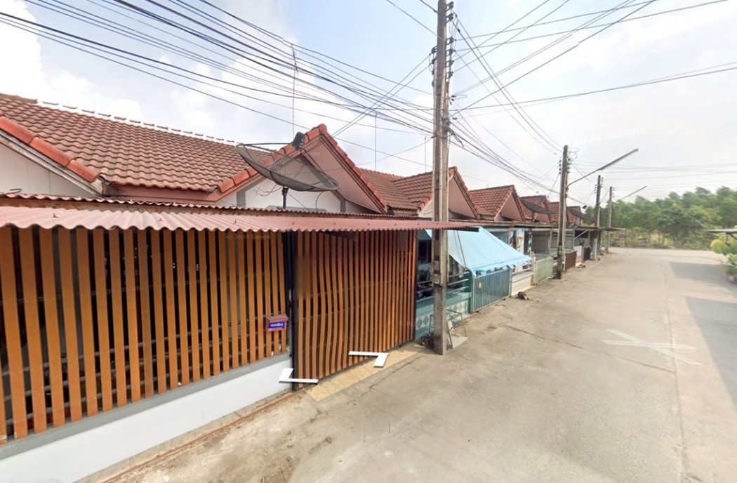 For sale: Townhome HS035, cheap price, newly renovated, ready to move in, Ban Bueng, Chonburi. 250 s