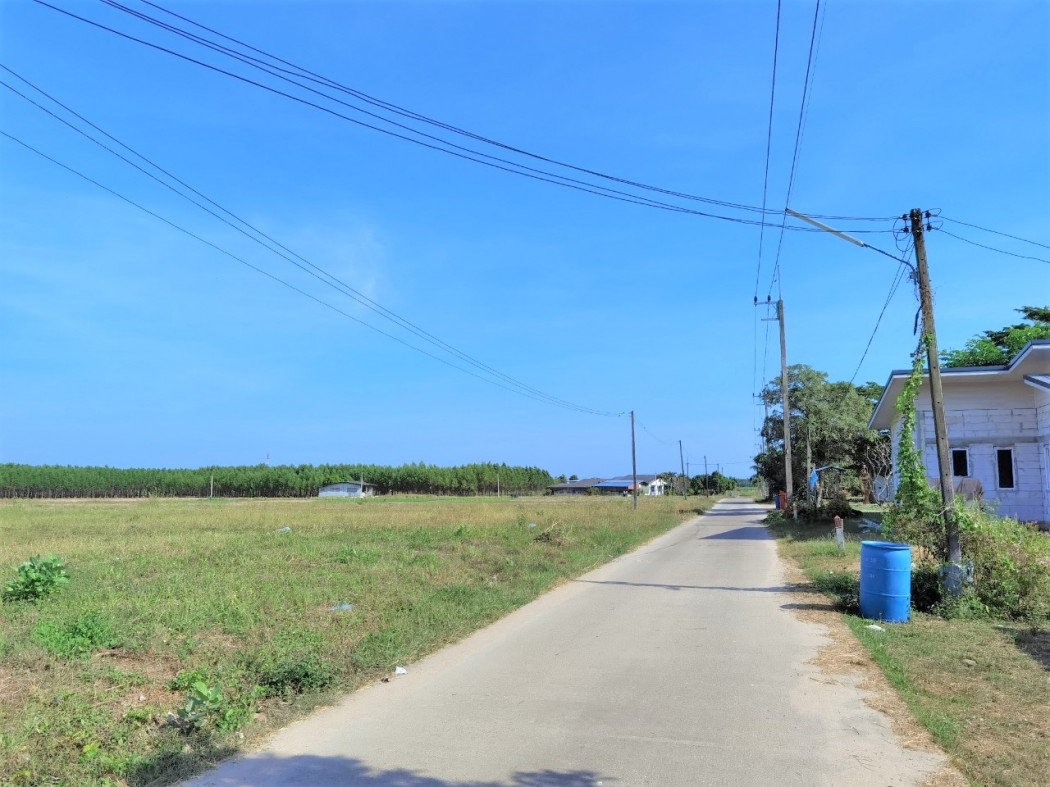 Land for sale ME280, , cheap price, beautiful plot, Nong Bon Daeng, Ban Bueng, Chon Chon Buri .