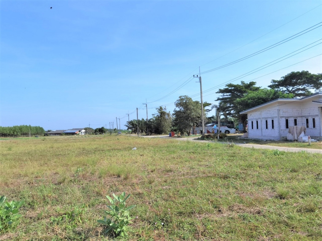 Land for sale ME280, , cheap price, beautiful plot, Nong Bon Daeng, Ban Bueng, Chon Chon Buri .