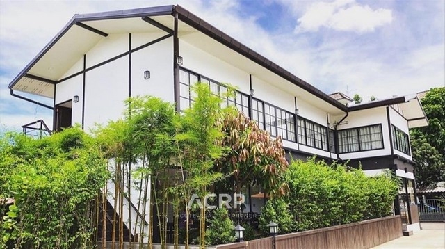 Japanese-style hotel for sale in the heart of Chiang Mai.