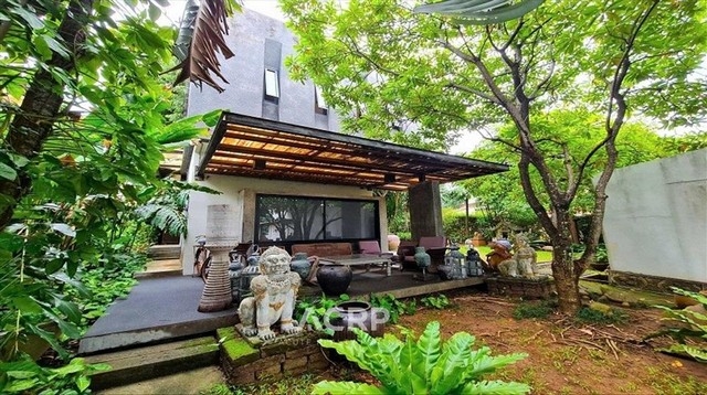 Resort-style house with a showroom for sale in Mae Rim, Chiang Mai