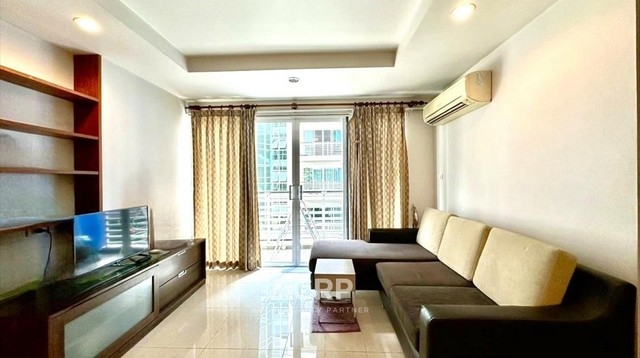 Condo for sale or rent at Avenue 61, Soi Sukhumvit 61, near BTS Ekkamai.